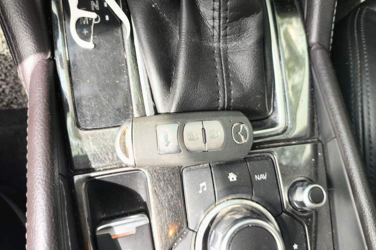 Used Mazda Atenza 2017 2.0L Blue Sky Luxury Edition