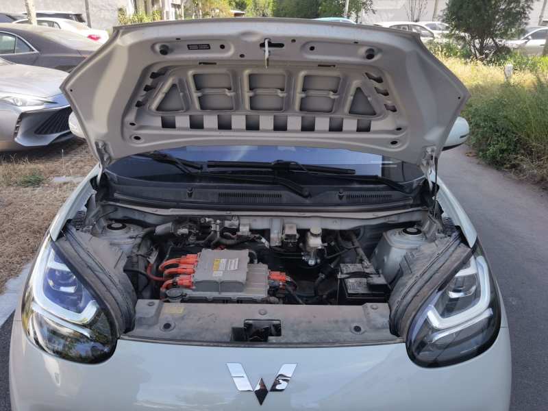 Used Wuling Bingo 2023 203km Light Edition — 21