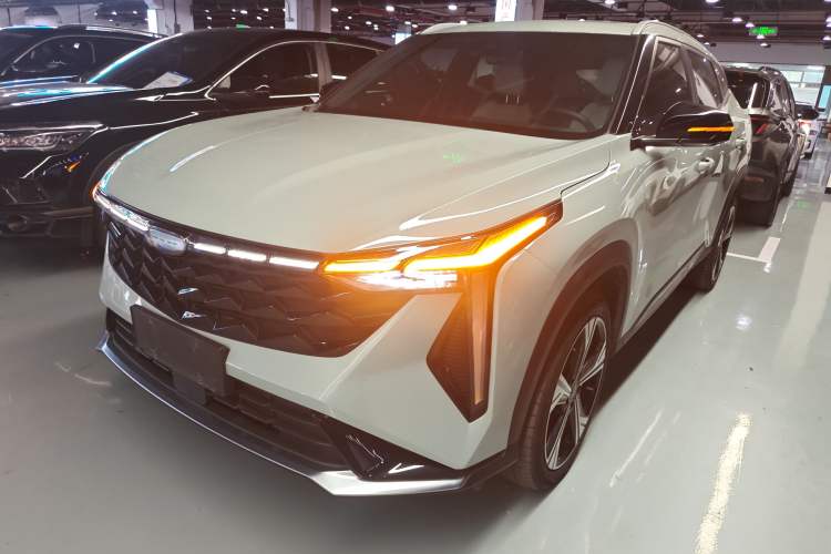 Used Geely Auto Emgrand X7 Sport 2023 Boyue COOL 1.5TD ZhiZun Edition