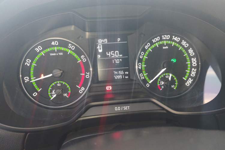 Used Skoda Octavia 2018 1.6L Automatic Comfort Edition Odometer Close Up