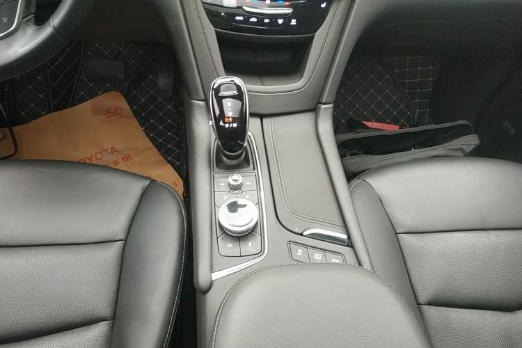 Used Cadillac XT5 2020 28T Luxury Version
