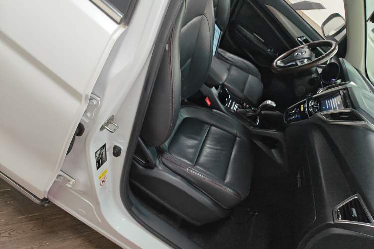 Used CHANGAN CS75 2016 1.8T Automatic Elite Model China V Standard