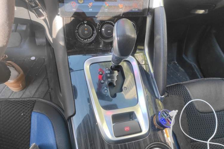 Used Peugeot 3008 2015 1.6THP Automatic Classic Edition
