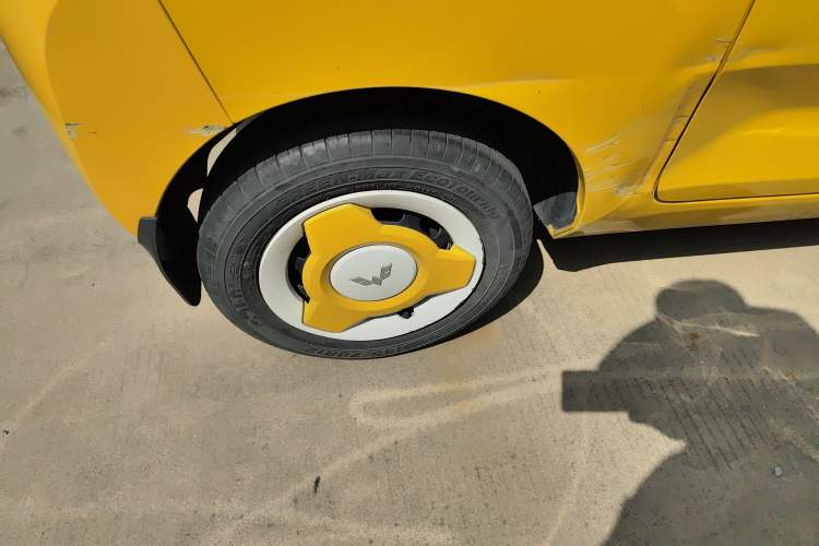 Used Wuling Hongguang MINIEV 2021 Macaron Premium Model – Lithium-NMC Right Rear Wheel Hub