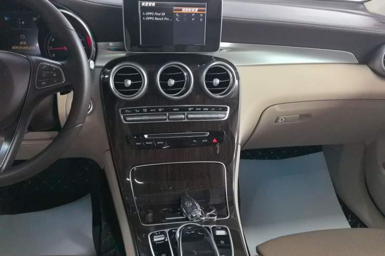 Used Mercedes-Benz GLC 2019 GLC 260 L 4MATIC Luxury Model Audio And AC Panel