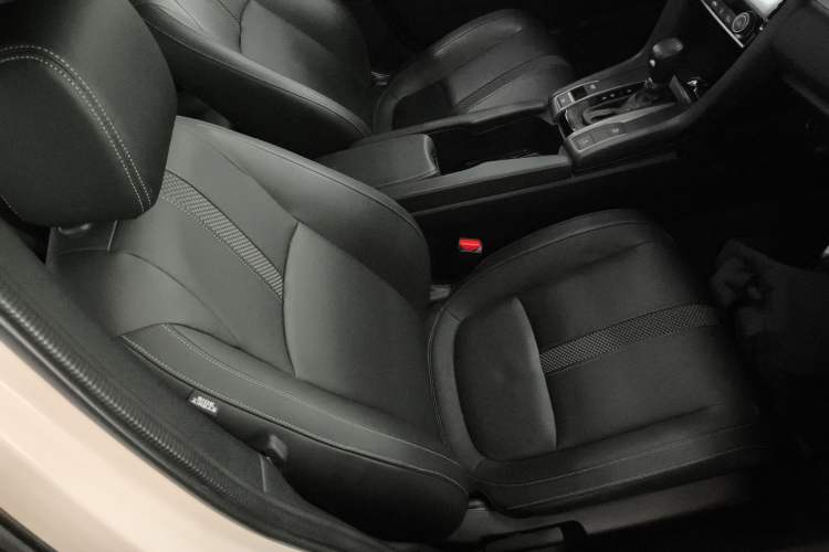 Used Honda Civic 2021 HATCHBACK 220TURBO CVT Dynamic Control
