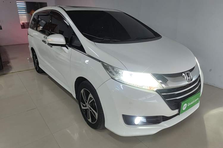 Used Honda Odyssey 2015 Revised 2.4L Luxury Edition
