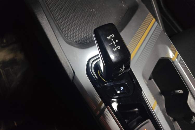 Used Geely Auto Emgrand L HiP 2024 Champion Edition 1.5TD-DHT Pro 100KM Superior Model
