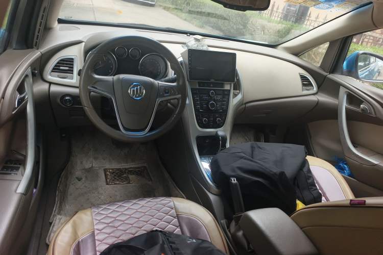 Used Buick GT 2011 GT 1.8L Automatic Fashion Edition Leather Model