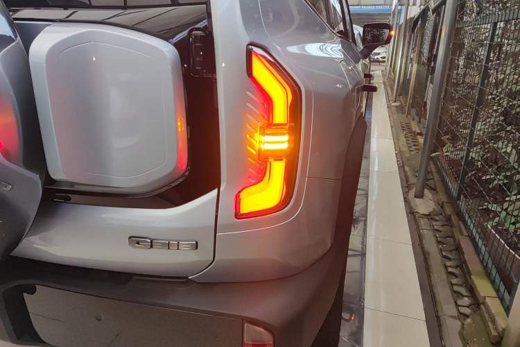 Used Deepal G318 2024 Four-Wheel-Drive Air Suspension Model