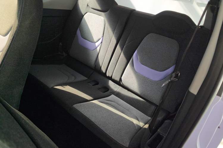 Used Chery QQ Ice Cream 2022 170km Sundae Phosphate Lithium-Ion