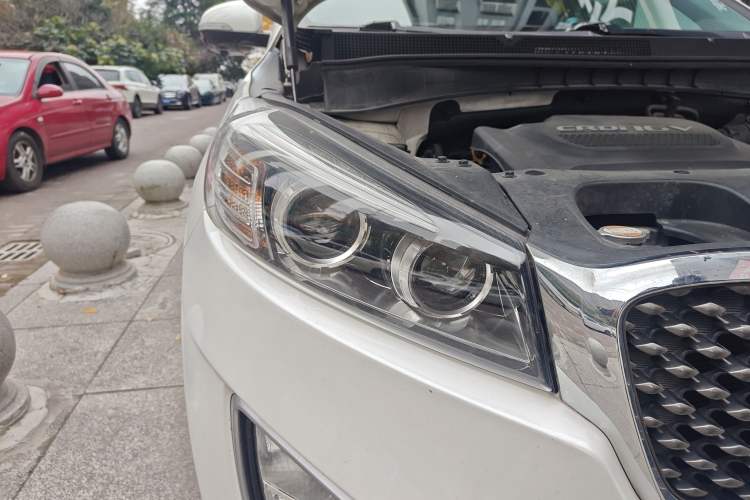 Used Kia Sorento 2015 Sorento L 2.2T Diesel 4WD Elite Edition 7 Seats China IV Standard