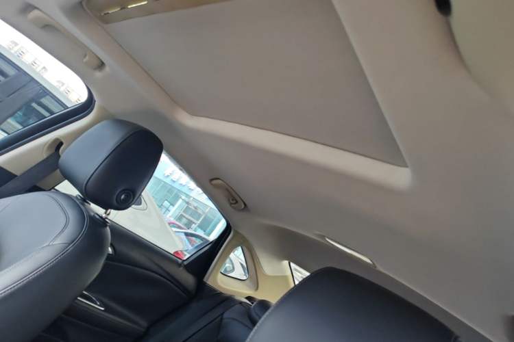 Used Buick Verano 2015 Sedan 20T Dual-Clutch Leading Model Headliner