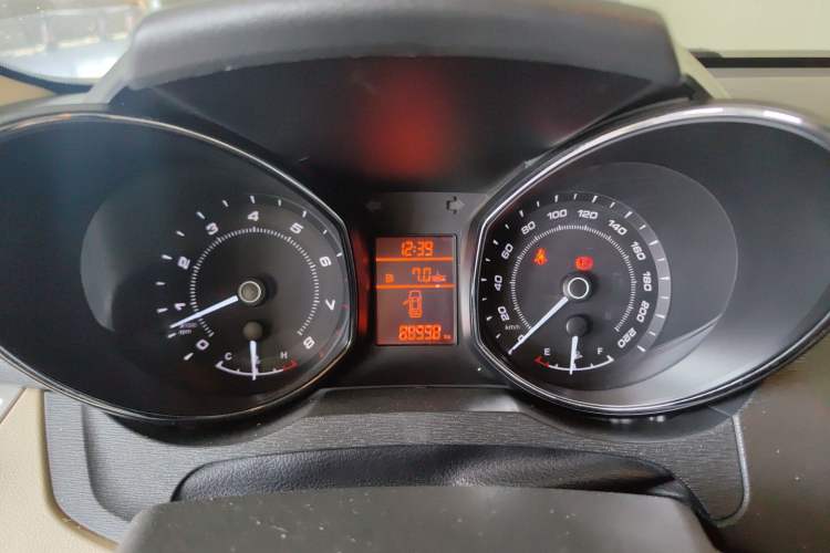 Used Chery Arrizo 7 2015 1.6L Manual ZhiShang Edition Instrument Cluster