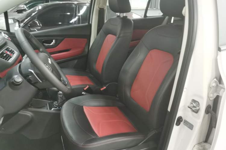 Used Haval H1 2016 Revised Version Blue Badge 1.5L AMT Luxury Edition
