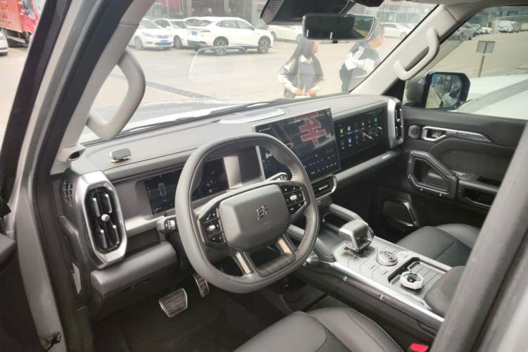 Used JETOUR Traveler 2023 2.0T All-Wheel-Drive CrossPRO