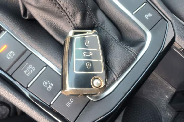 Used Volkswagen Sagitar 2023 280TSI DSG Beyond Lite Edition Vehicle Key