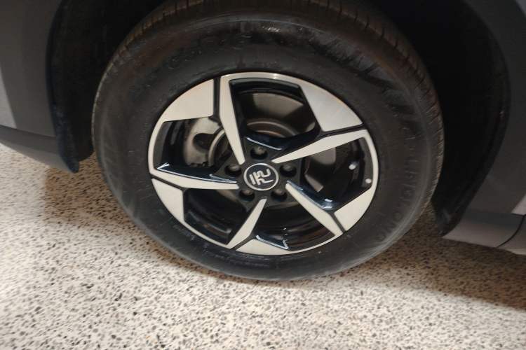 Used BYD Yuan UP 2025 Intelligent Driving Version 401 km Leading Edition Left Front Wheel Hub