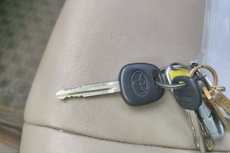 Used Toyota Highlander 2013 2.7L Two-Wheel Drive 7-Seater Zijin Edition
