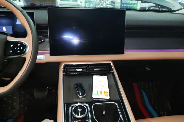 Used Chery Tiggo 8 L 2024 2.0T Two-Wheel Drive Prestige Version 5 Seats
