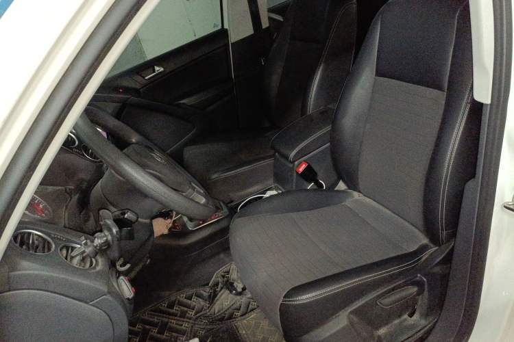 Used Volkswagen Tiguan 2016 280TSI Automatic Two-Wheel-Drive Silk Road Style Edition Left Front Seat