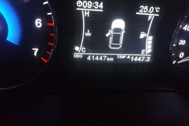 Used Dongfeng Fengon 580 2018 1.5T Manual Luxury Model Odometer Close Up