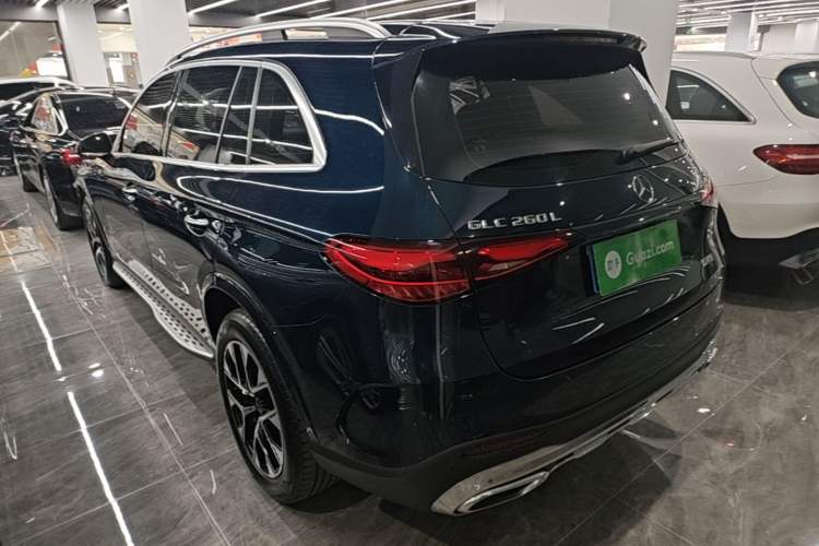 Used Mercedes-Benz GLC 2023 Facelift GLC 260 L 4MATIC Luxury Version 5 Seats Rear Left 45 Deg