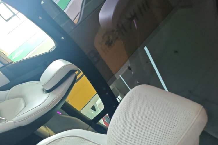 Used Xiaomi Auto SU7 2024 Four-Wheel Drive Ultra-Long Range Advanced Intelligent Driving Max Edition Headliner