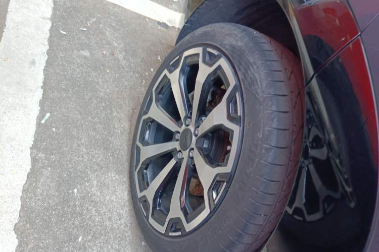 Used AION V 2024 Aion Tyrannosaurus 650 Smart Premium Edition
