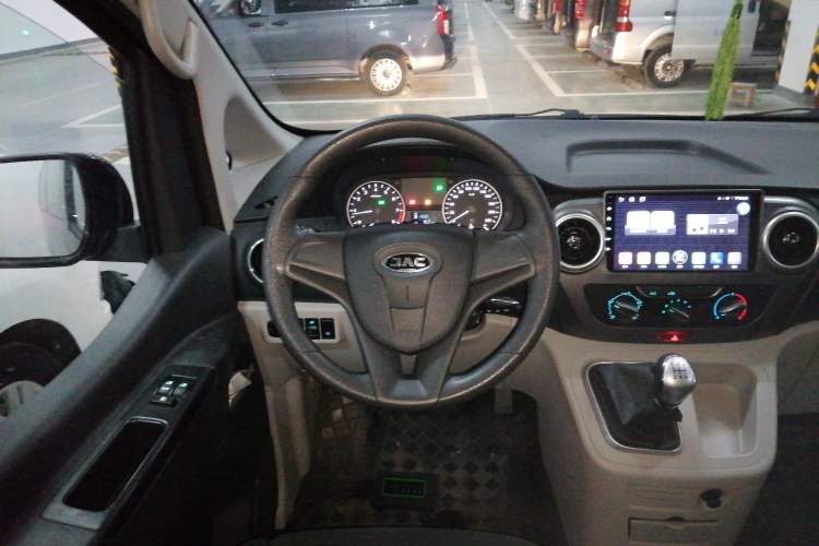 Used JAC Refine M3 2023 PLUS 1.8L 7/8-seater Elite Edition