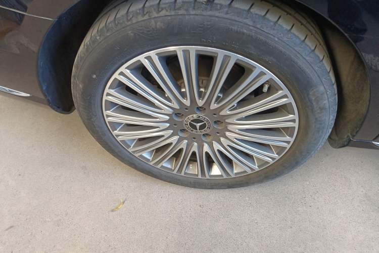 Used Mercedes-Benz E-Class 2020 E 300 L Stylish Model Right Rear Wheel Hub