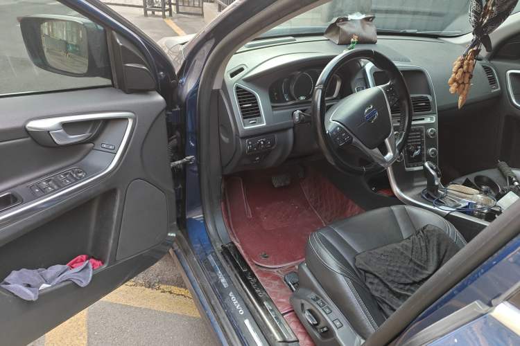 Used Volvo XC60 2015 T5 AWD Zhiyuan Edition
