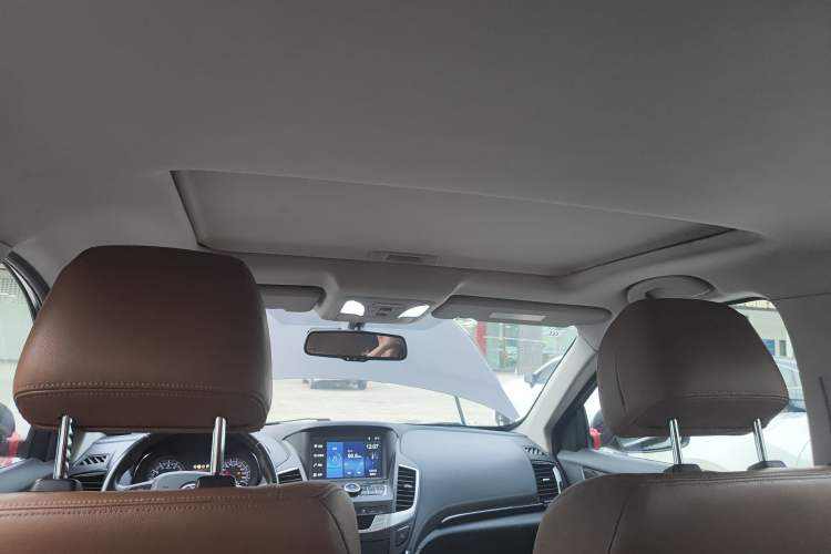 Used Dongfeng Fengdu MX5 2016 2.0L Automatic Flagship Edition