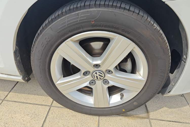 Used Volkswagen Golf 2017 230TSI Automatic Comfort Edition – Celebrating Milestone of One Million Units
