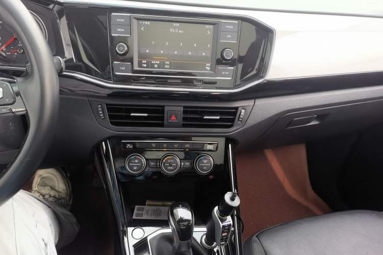 Used Volkswagen Tayron 2019 330TSI Two-Wheel-Drive Luxury Version China V Emission Standard
