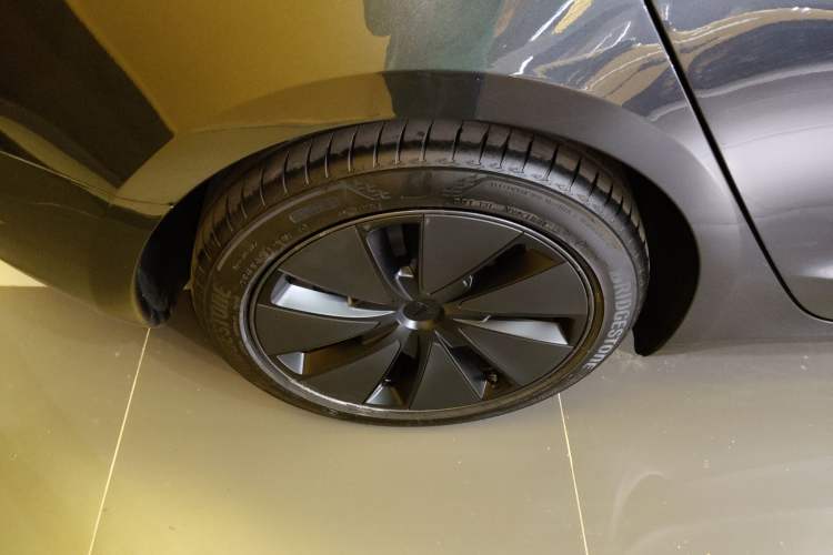 Used Tesla Model 3 2025 Rear-Wheel-Drive Version