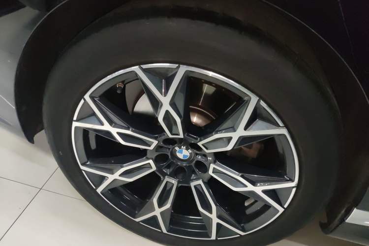 Used BMW 7 Series 2023 735Li Luxury Package