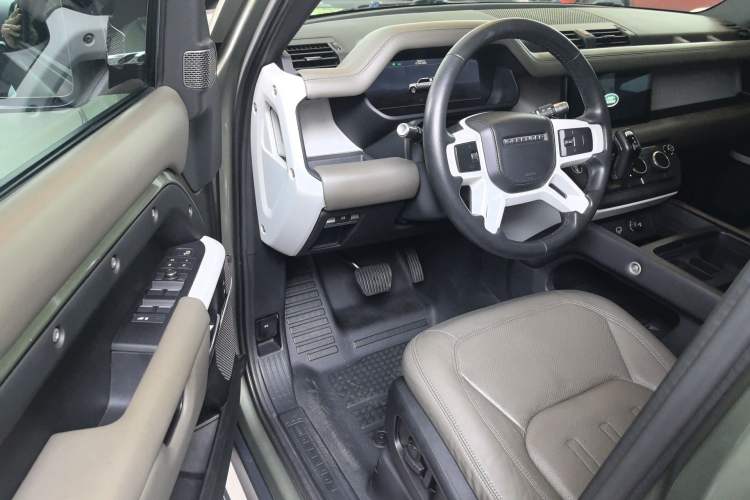 Used Land Rover Defender 2020 110 P400 HSE Driver Seat