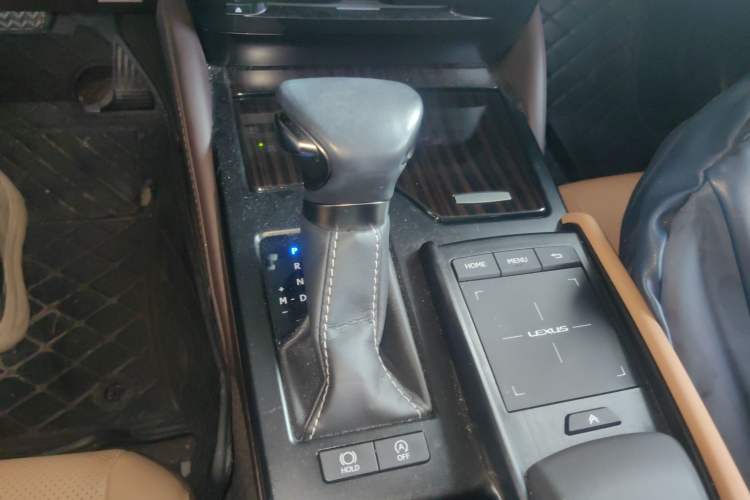 Used Lexus ES 2020 200 Luxury Edition Gear Lever