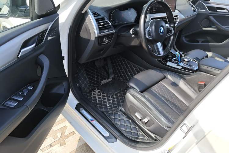 Used BMW iX3 2022 Leading Type Driver Seat