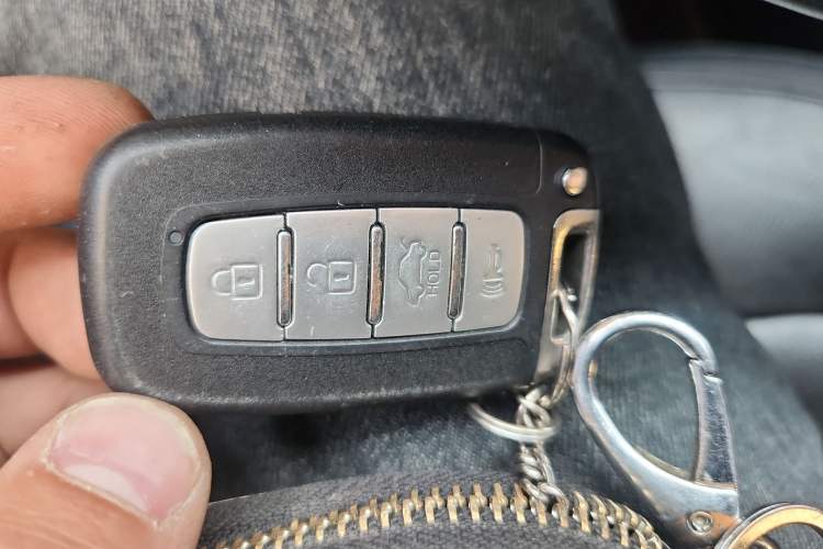 Used Hyundai ix35 2012 2.0L Automatic Two-Wheel Drive Elite Edition GLS
