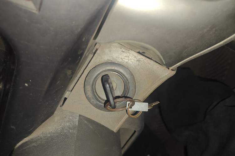 Used Jinbei Hiace 2011 2.0L 5th Generation Kuaiyunwang Luxury Edition 4G19