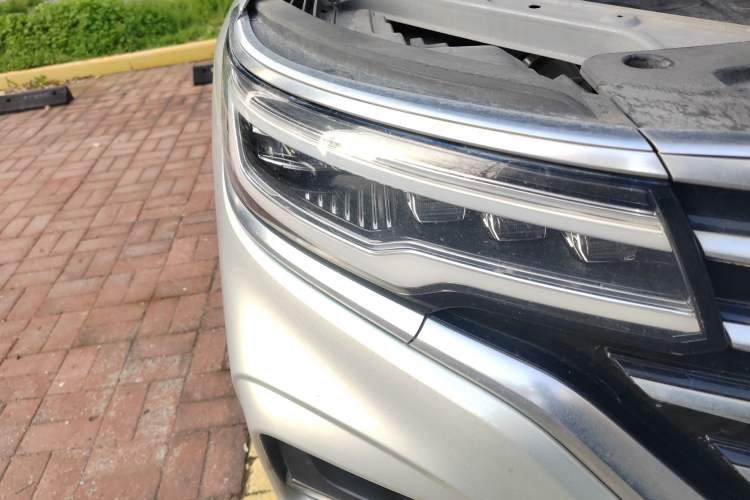 Used Roewe RX5 eMAX 2020 500 PHEV Smart Cabin Flagship Edition Right Front Headlight