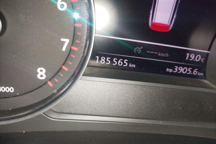 Used Volkswagen Touareg 2011 3.0 TSI High-End Version