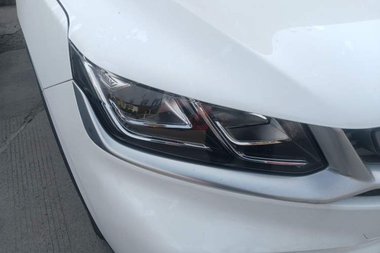 Used Geely Auto Coolray 2020 Facelift 240T DCT Hunter Right Front Headlight