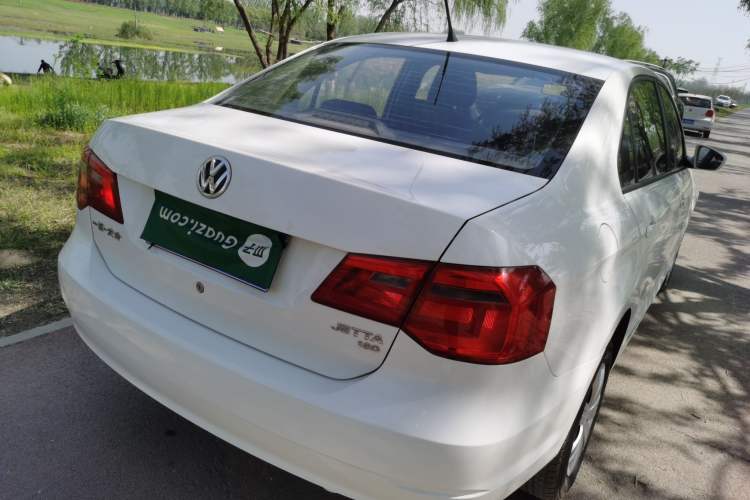 Used Volkswagen Jetta 2015 1.6L Automatic Fashion Model