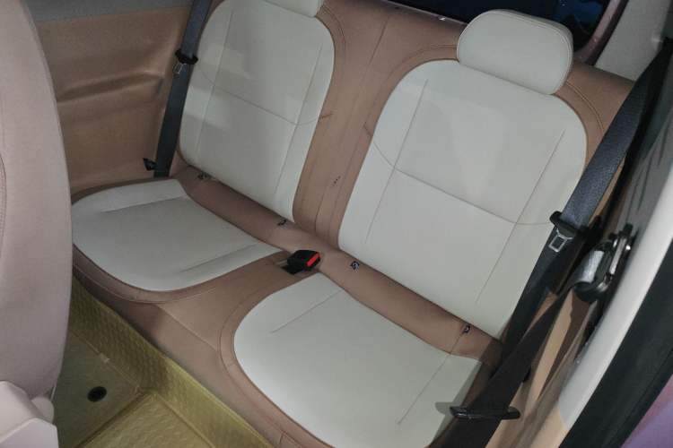 Used Geely Galaxy Panda 2024 Panda Mini 200km Endurance Bear Left Rear Seat