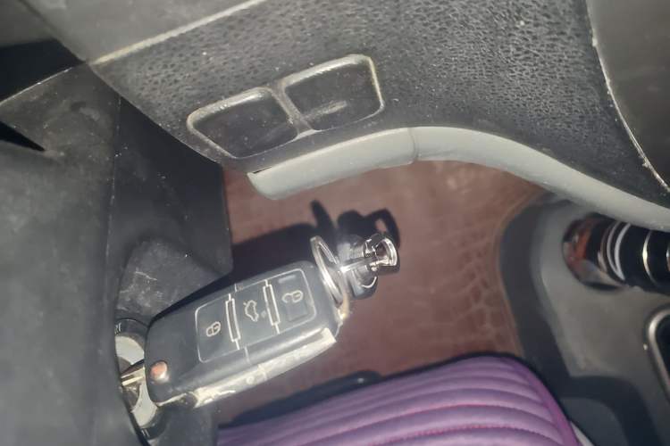 Used FORTHING Lingzhi 2012 Commercial Version 1.6L Base Model
