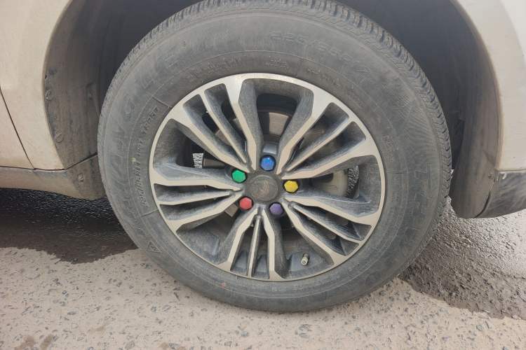 Used Geely Auto Vision X6 2016 1.8L Manual Luxury Model
