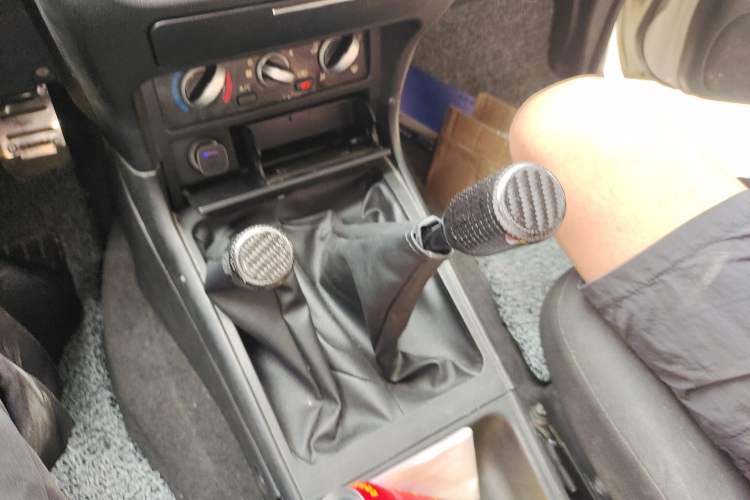 Used Nissan Paladin 2008 2.4L 4x4 Standard Edition Gear Lever